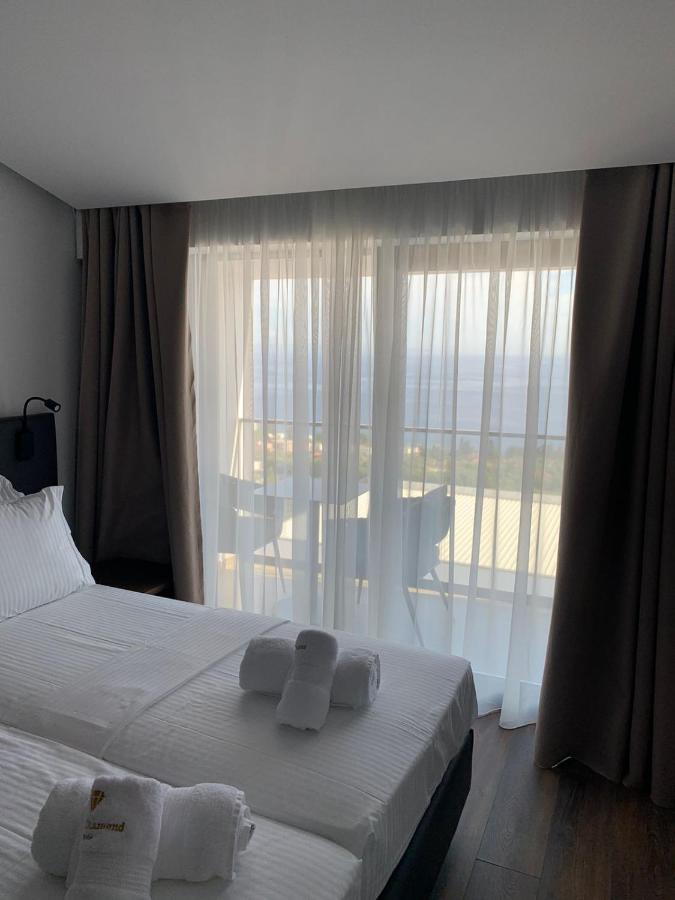 Black Diamond Hotel ديرمي المظهر الخارجي الصورة