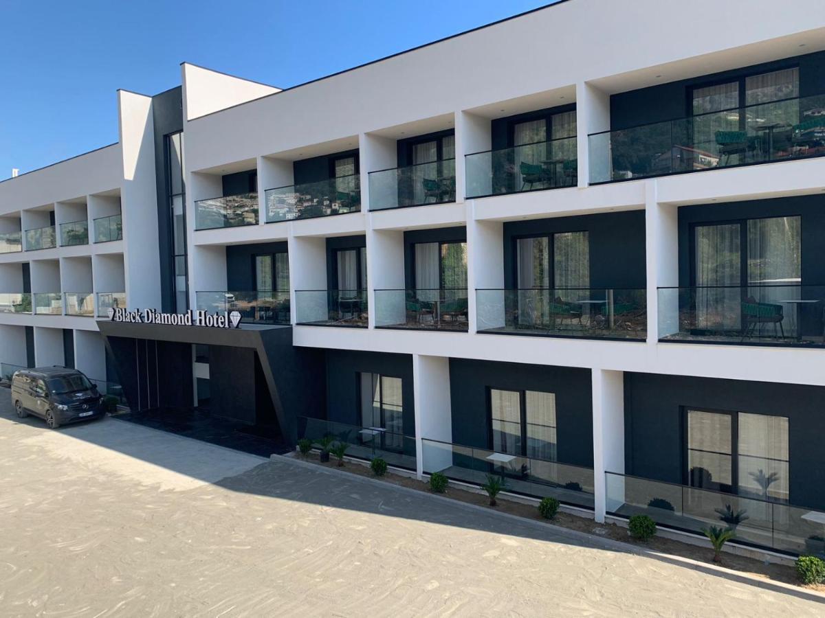 Black Diamond Hotel ديرمي المظهر الخارجي الصورة