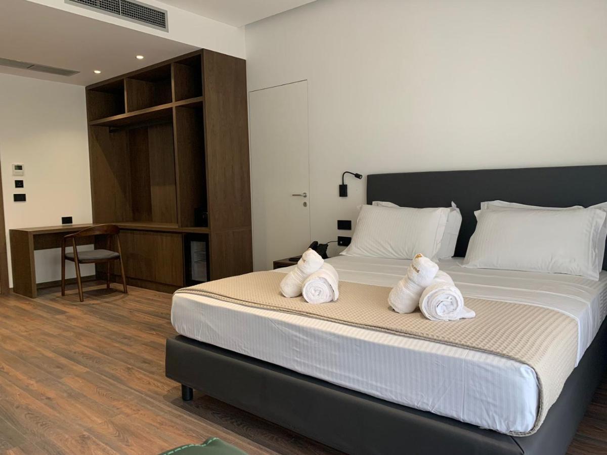 Black Diamond Hotel ديرمي المظهر الخارجي الصورة